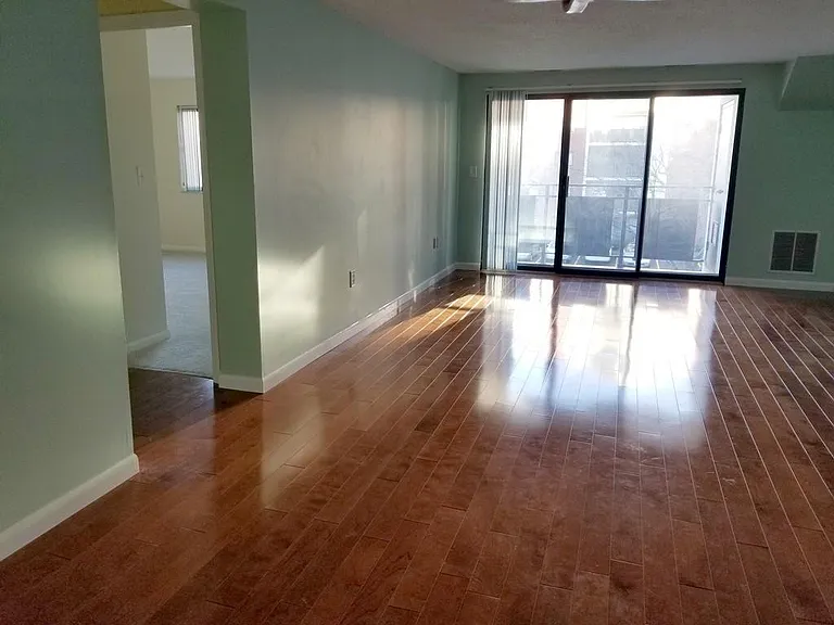 12 9th St #301 — Photo 2