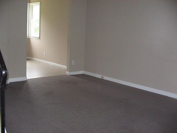 5th image of 730 Taunton Pl
