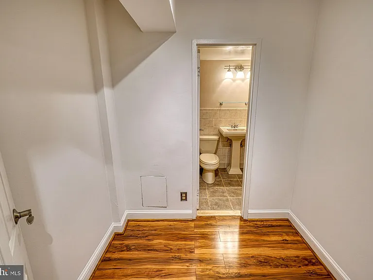 1801 Clydesdale Pl NW #311 — Photo 31