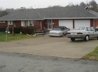 44 Center Dr, Monessen, PA 15062