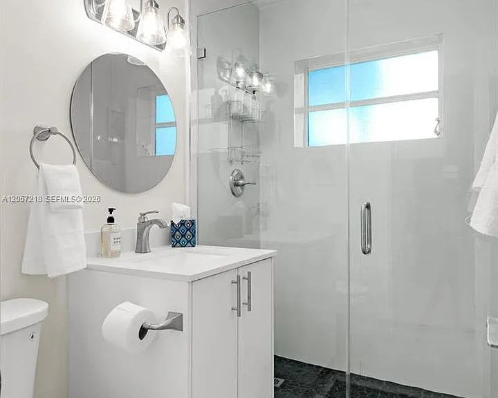 1075 NE 12th Ave #1075 — Photo 12