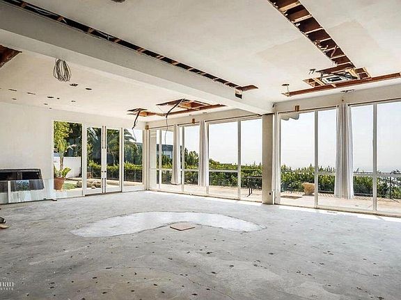 3rd image of 1514 Blue Jay Way