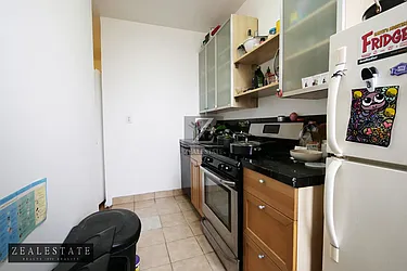 Rented by ZealEstate Group Inc