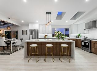 531 Greenway Ave, North Vancouver, BC V7N 3C9