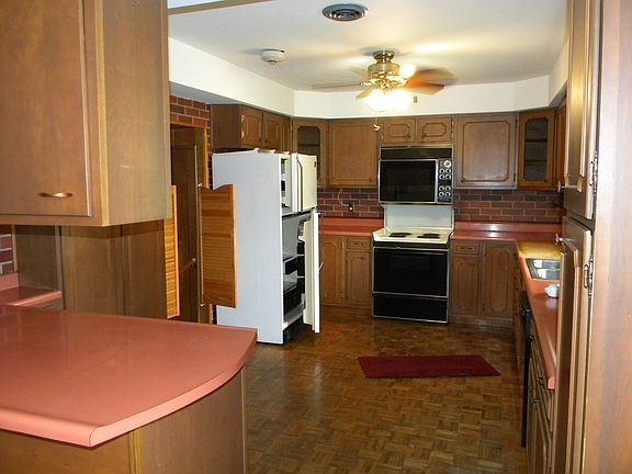 5th image of 801 South St