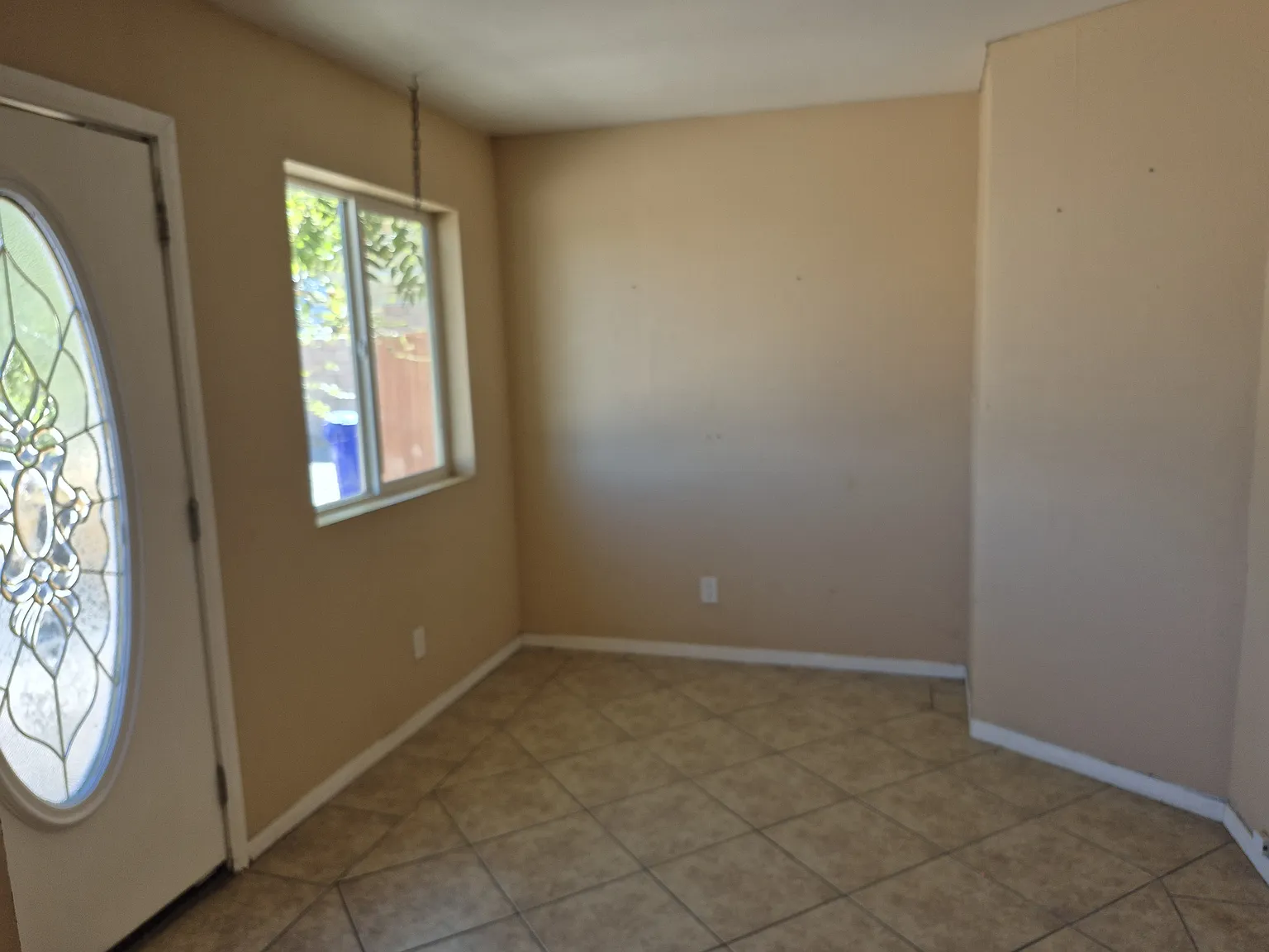15401 Vista Rd — Photo 3