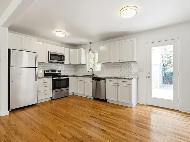 623 Colorado St — Photo 1
