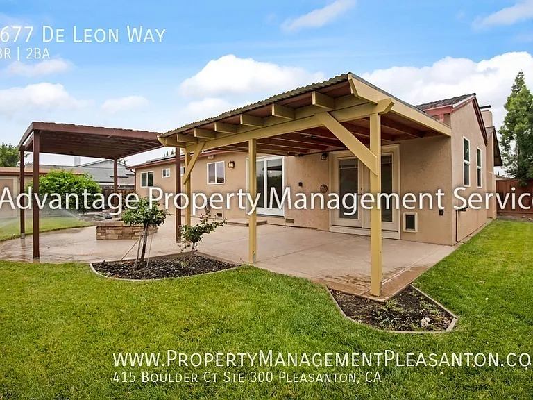 1677 De Leon Way — Photo 13
