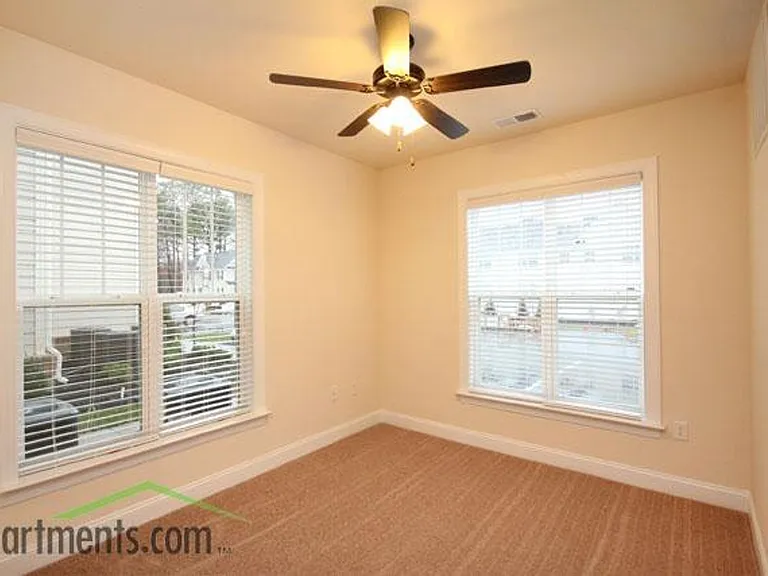 Briton Trace Apartments — Photo 34