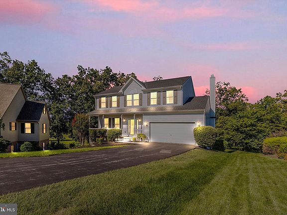 2nd image of 22 Sylvia Cir