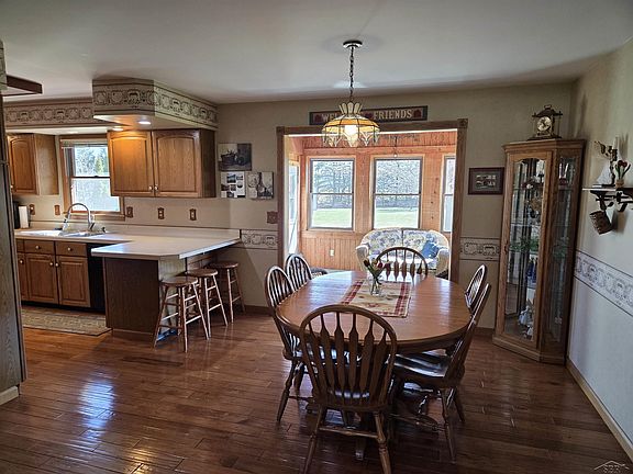 4th image of 4686 N Thomas Rd