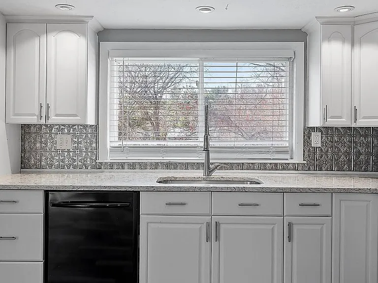 81 N Lowell Rd #2 — Photo 11