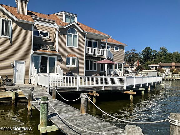 2nd image of 58 Island Drive