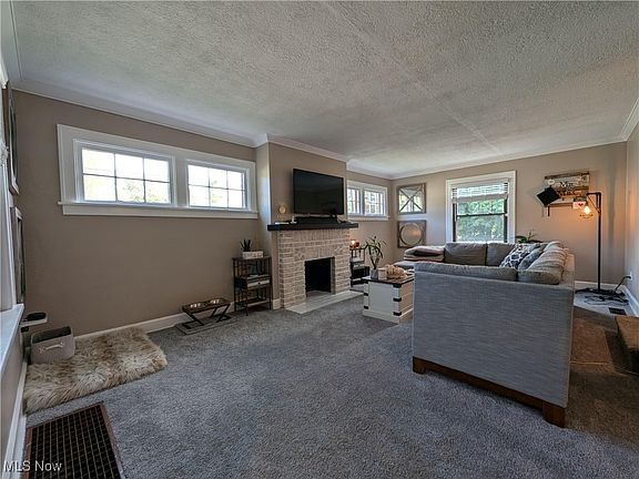 4th image of 4053 W 217th St