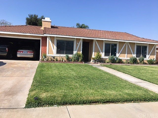 1st image of 552 W El Molino St