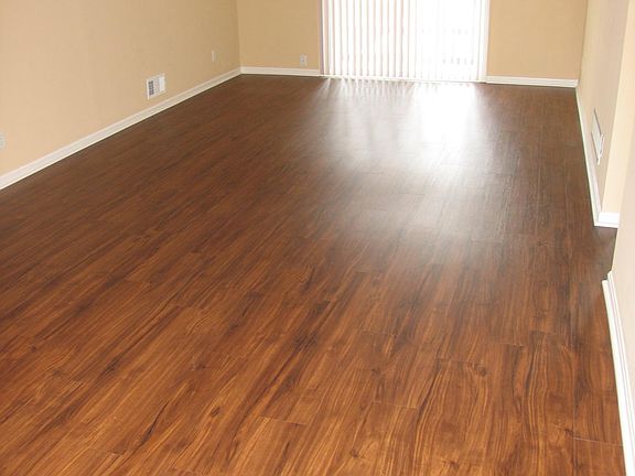 Living Rm Entry ~ 19.75' X 13'