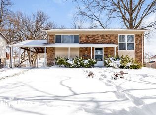 5336 Ville Cecelia Ln, Hazelwood, MO 63042