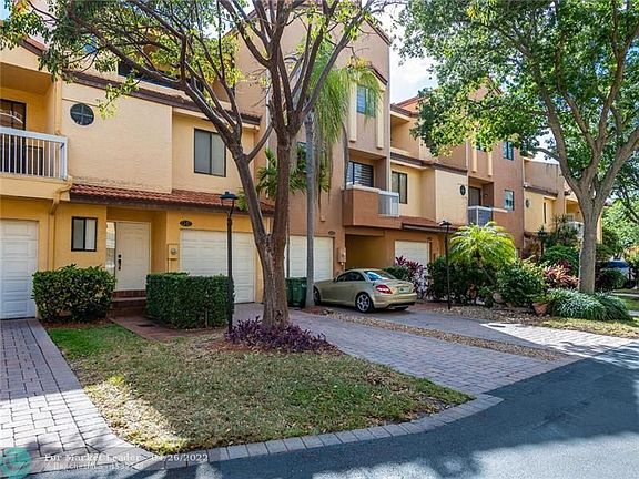 4th image of 21388 Marina Cove Cir #G12