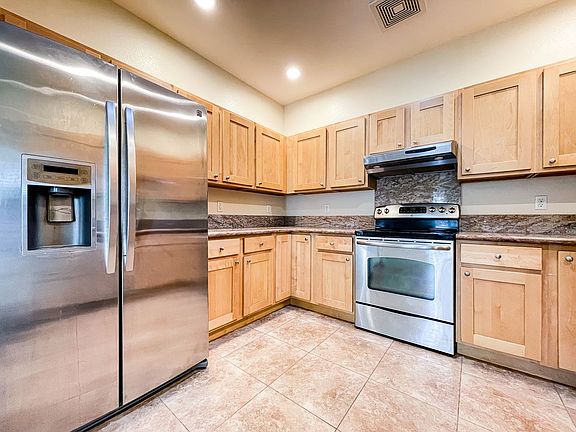 4th image of 790 Kaipii St
