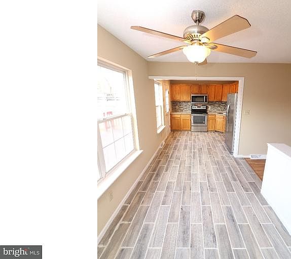 1st image of 206 W Reamer Ave