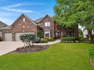 1010 Oak St, Sugar Grove, IL 60554