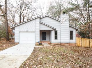 7128 Old Castle Dr, Fayetteville, NC 28314