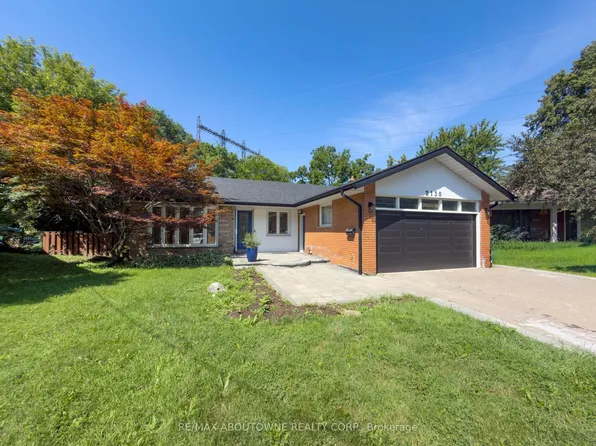 2130 Greenhurst Ave, Mississauga, ON L4X 1J6