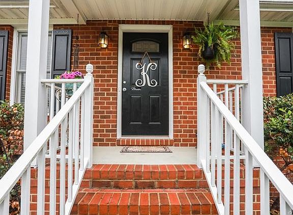 4th image of 9039 Fayemont Dr