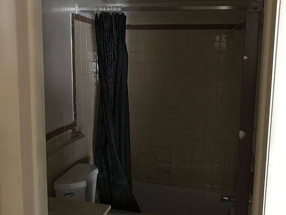 4th image of 73 Floral Ave APT 8A