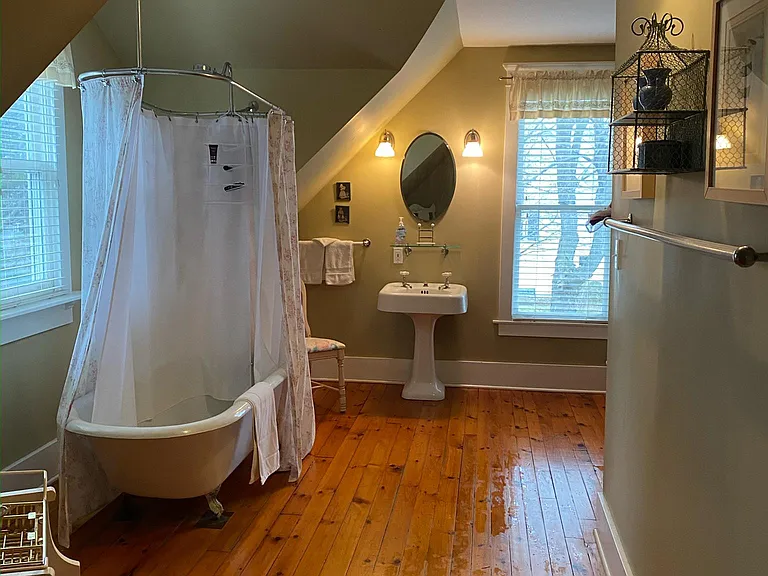 42 Mixer St — Photo 31