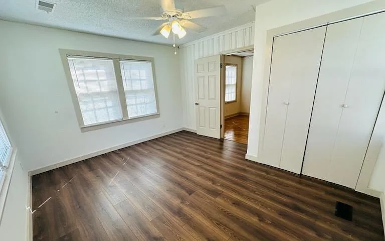 756 S Graham St — Photo 13