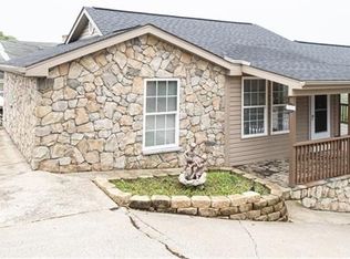 2230 McKees Rocks Rd, Mc Kees Rocks, PA 15136