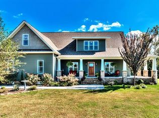 11241 Carriage House Ln, Amelia Court House, VA 23002