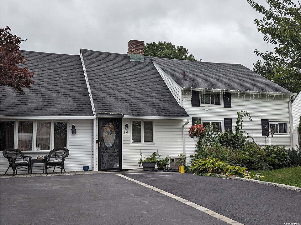 1st image of 24 Tarry Lane