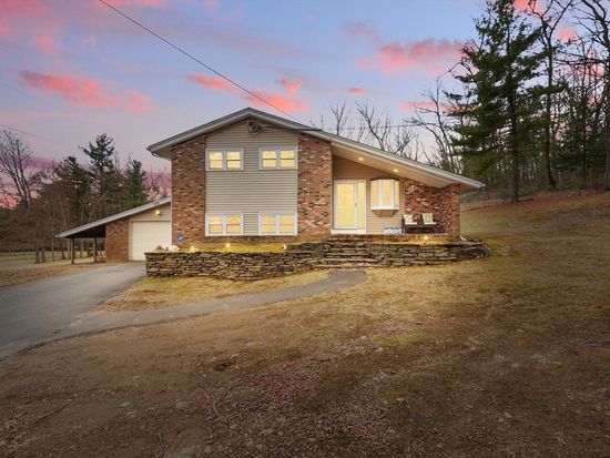 100 White Loaf Rd, Southampton, MA 01073