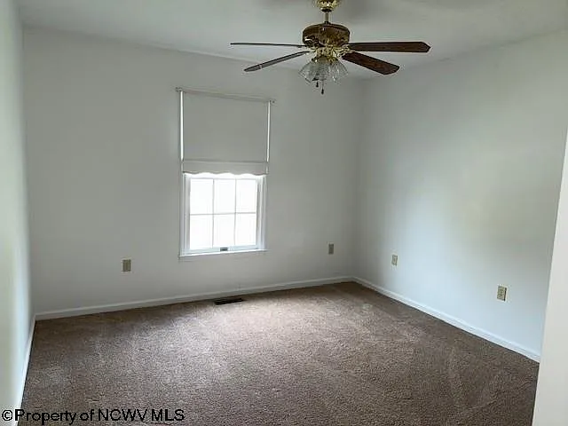 1392 Bennett Dr — Photo 15