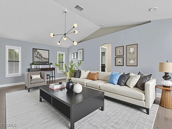 5th image of 3017 SW 2nd Pl