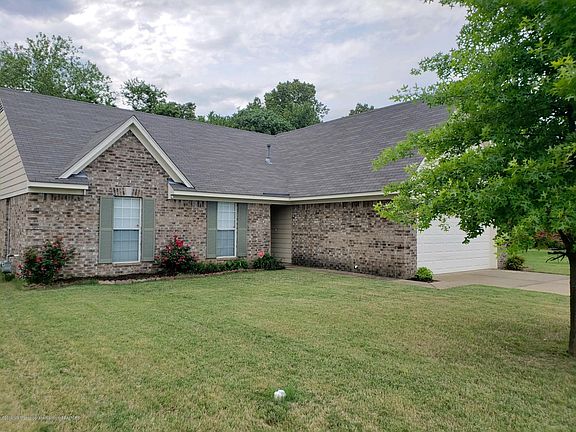2nd image of 8413 Manhatten Dr
