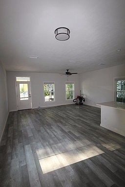 5th image of 808 NW 4th Ave