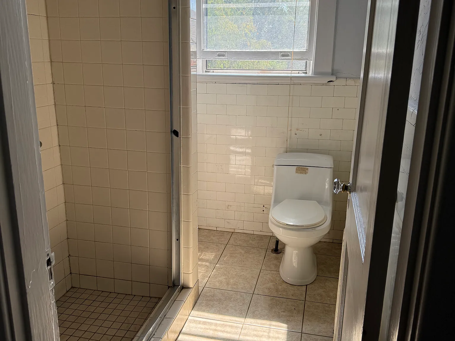 2 bed, $1,400 — Photo 4