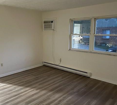 5th image of 1607 Kensington St