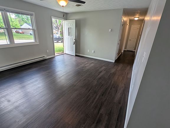 4th image of 17 Hawthorne Dr