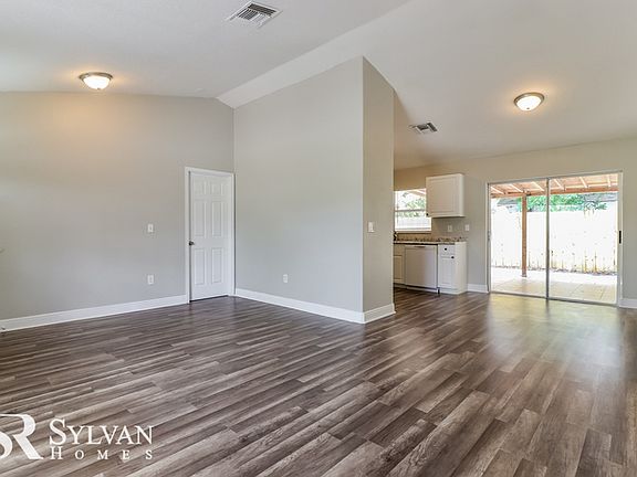 4th image of 1202 E 33rd Ave