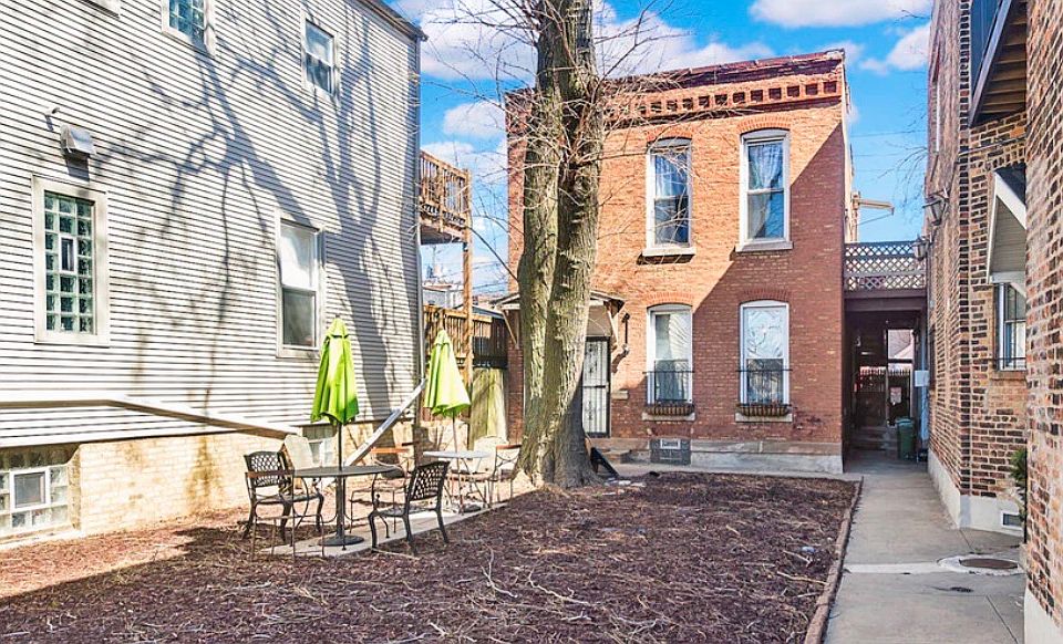 1st image of 2279 N Clybourn Ave #1