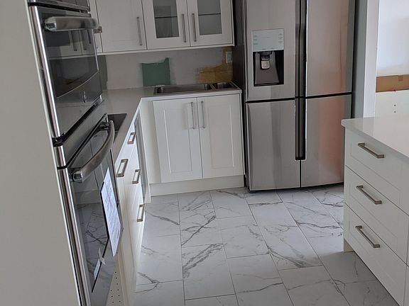 4th image of 2401 Bayshore Blvd Unit 1209