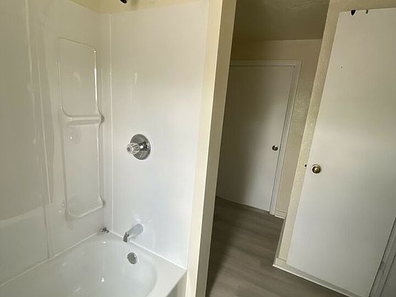 3rd image of 526 Jubilee Ave #2
