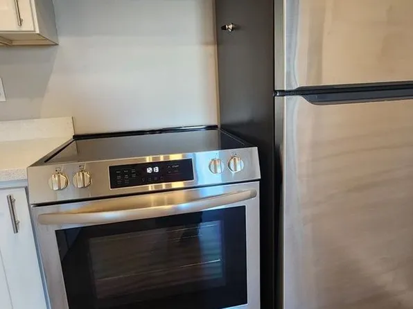 2nd month FREE Rent Special Newly Remodeled Tacoma Gem - Modern Comfort and Style in a Prime Loca..., 7626 Pacific Ave S, Tacoma, WA 98408