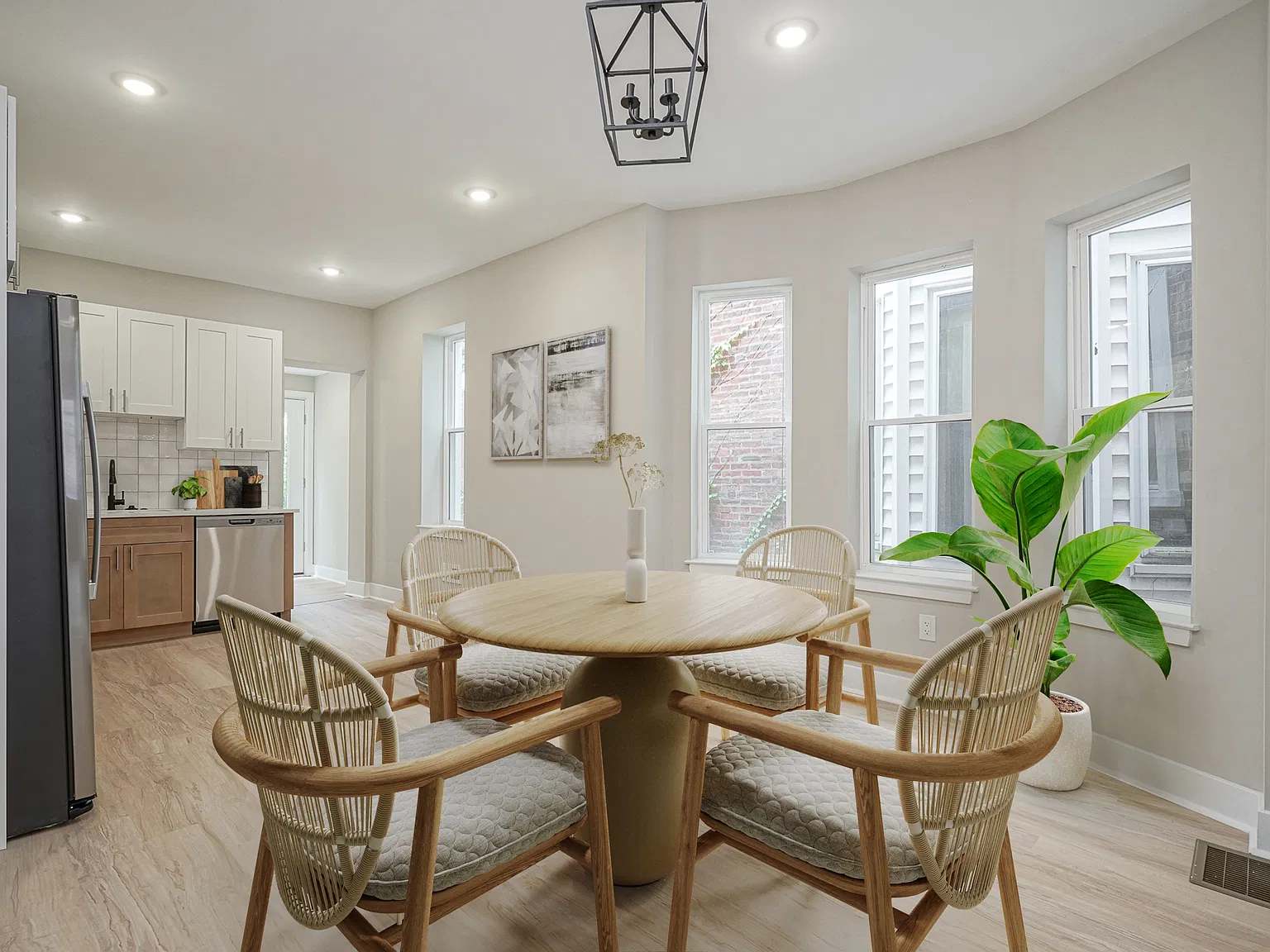 3 bed, 2.5 bath, 1500 sqft, $2,000 — Photo 2