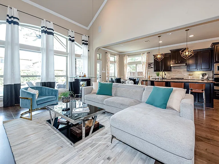 6 Camplight Ct — Photo 10