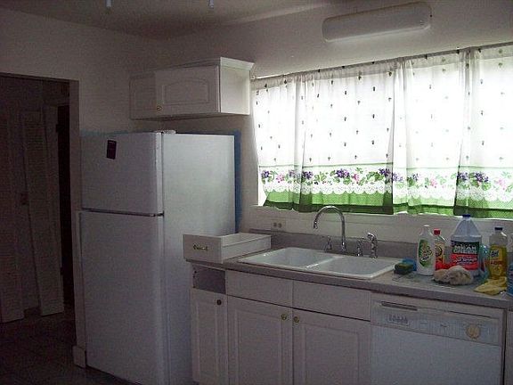 5th image of 104 Crossbrook Dr